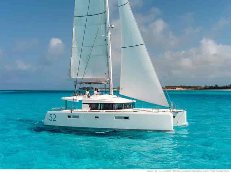 Photo of VELAR , image 1 of 5