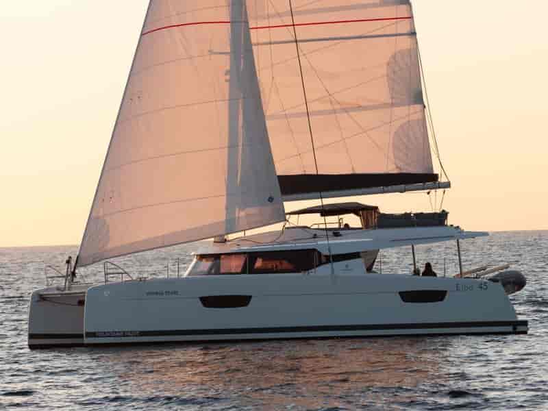 Photo of Vienna Pearl, image 1 of 5