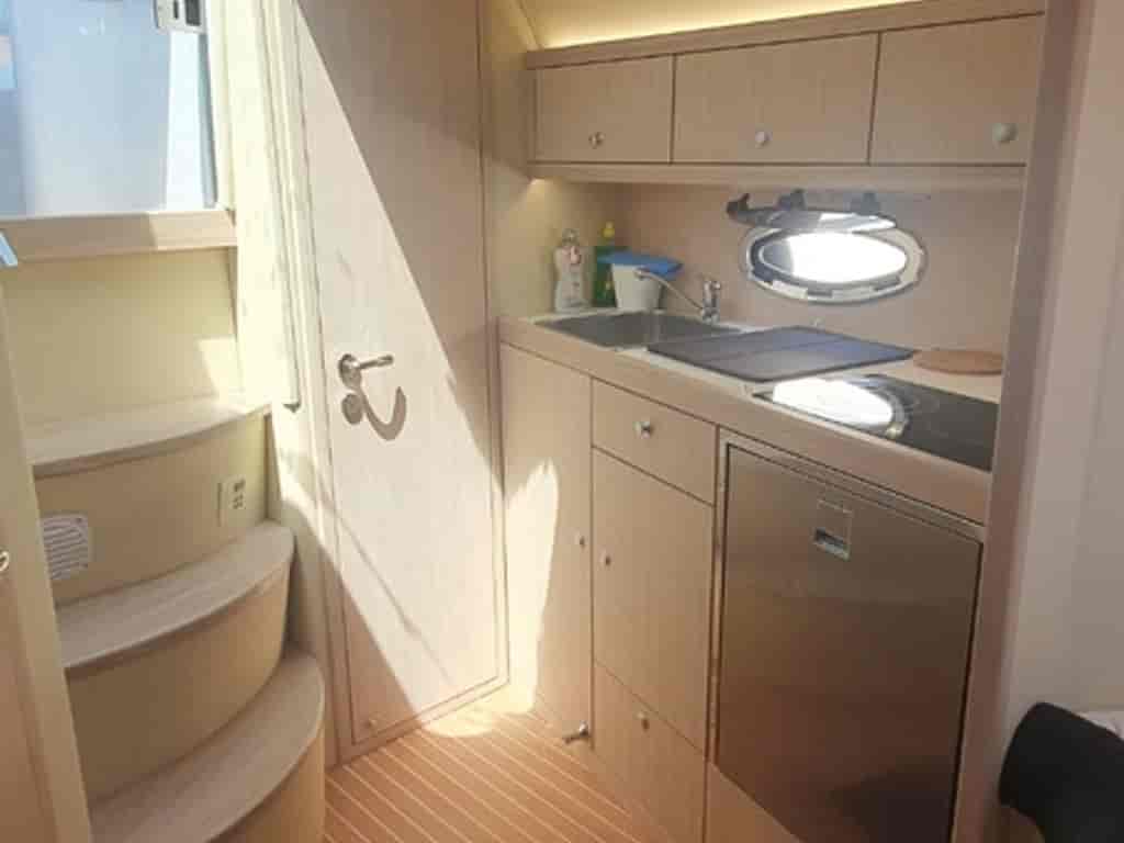 Boat picture 9