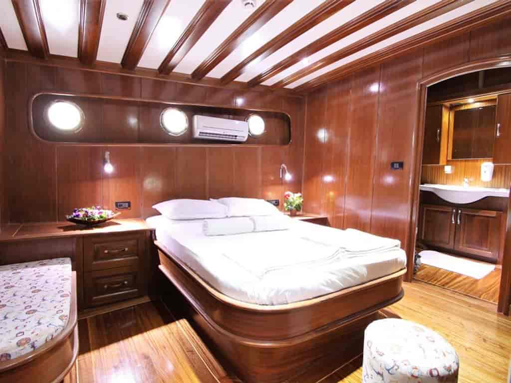 Boat picture 16