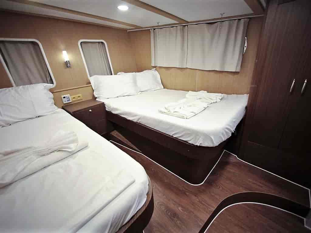 Boat picture 17