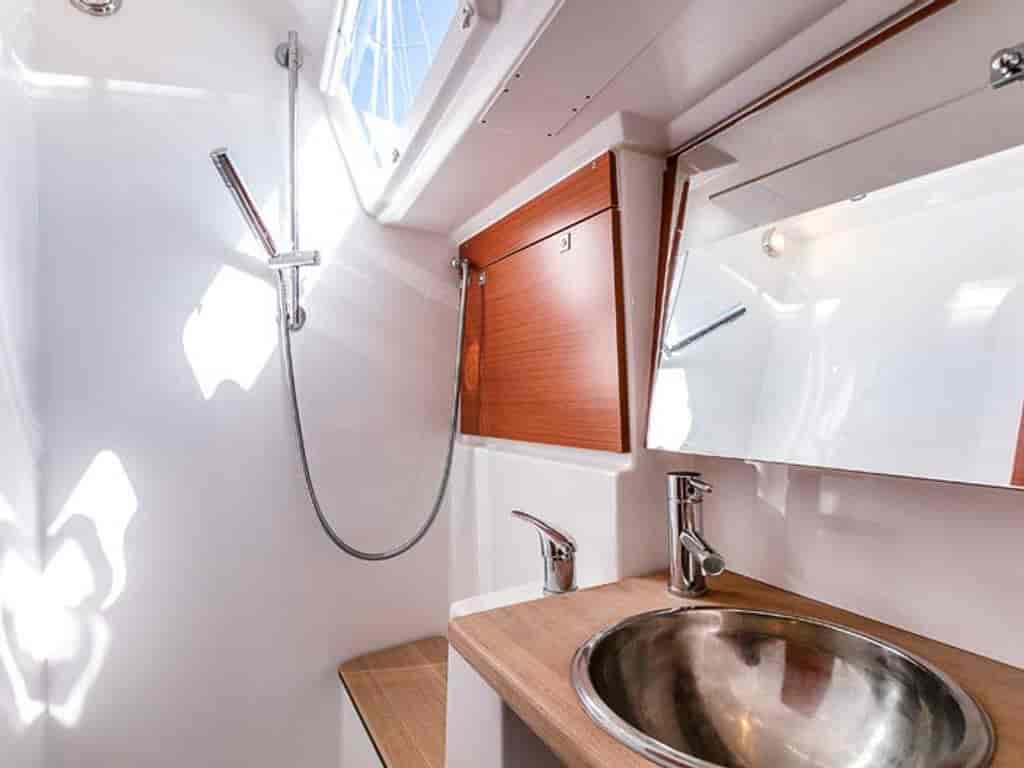 Boat picture 9
