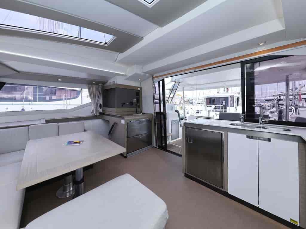 Boat picture 16