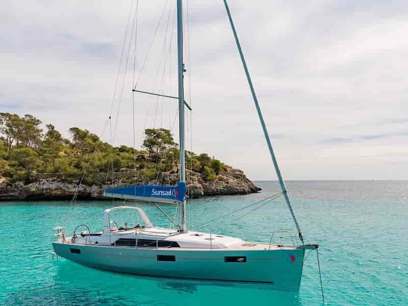 Photo of Sunsail 41.1 Classic, image 1 of 5