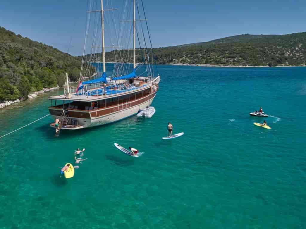 Boat picture 9