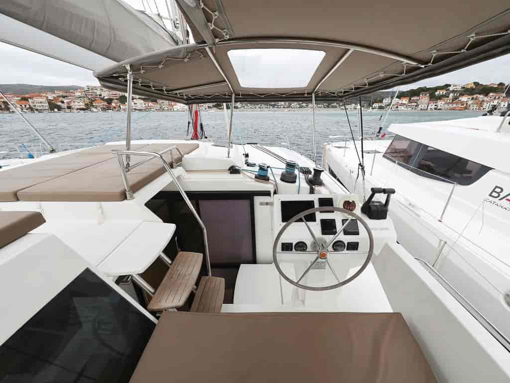Boat picture 9
