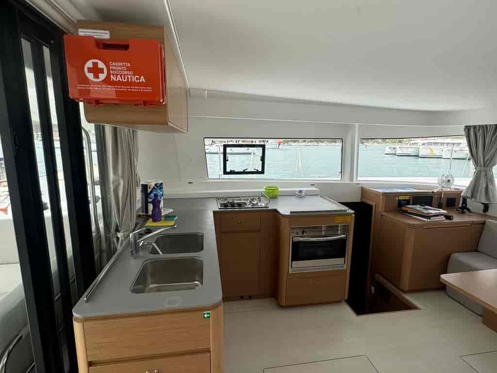 Boat picture 9