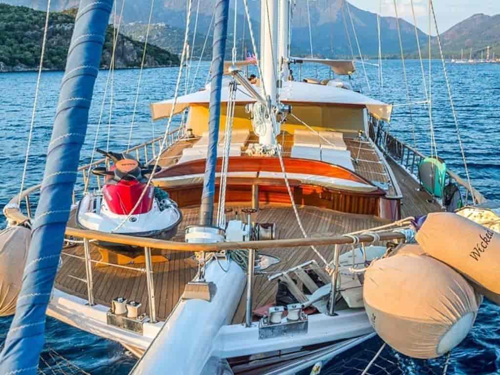 Boat picture 9