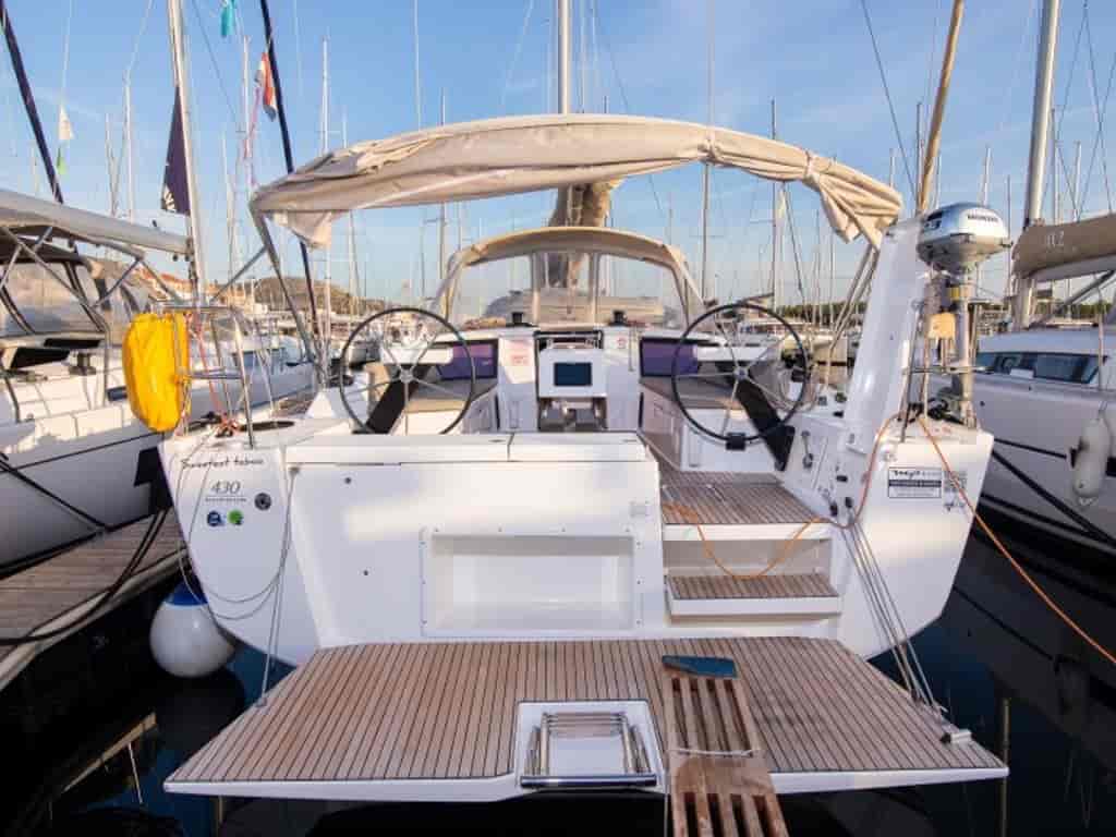 Boat picture 9