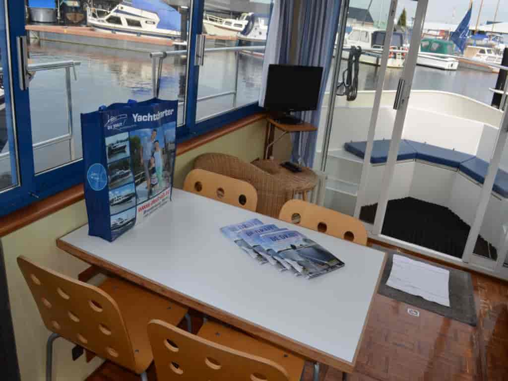 Boat picture 9