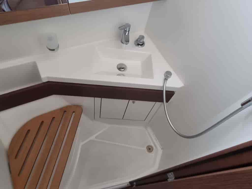 Boat picture 9