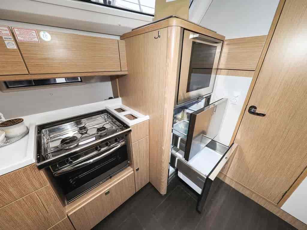 Boat picture 17