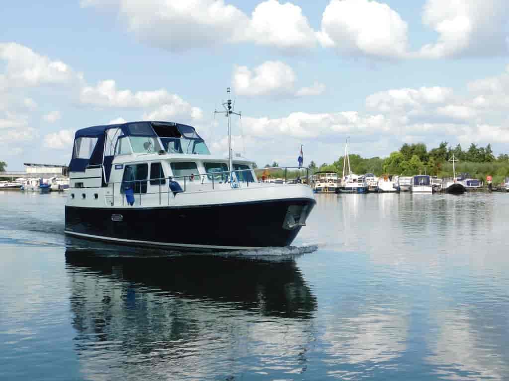 Boat picture 9