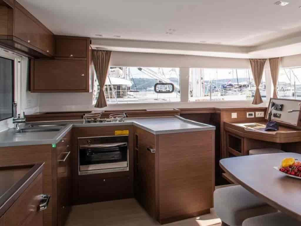 Boat picture 9