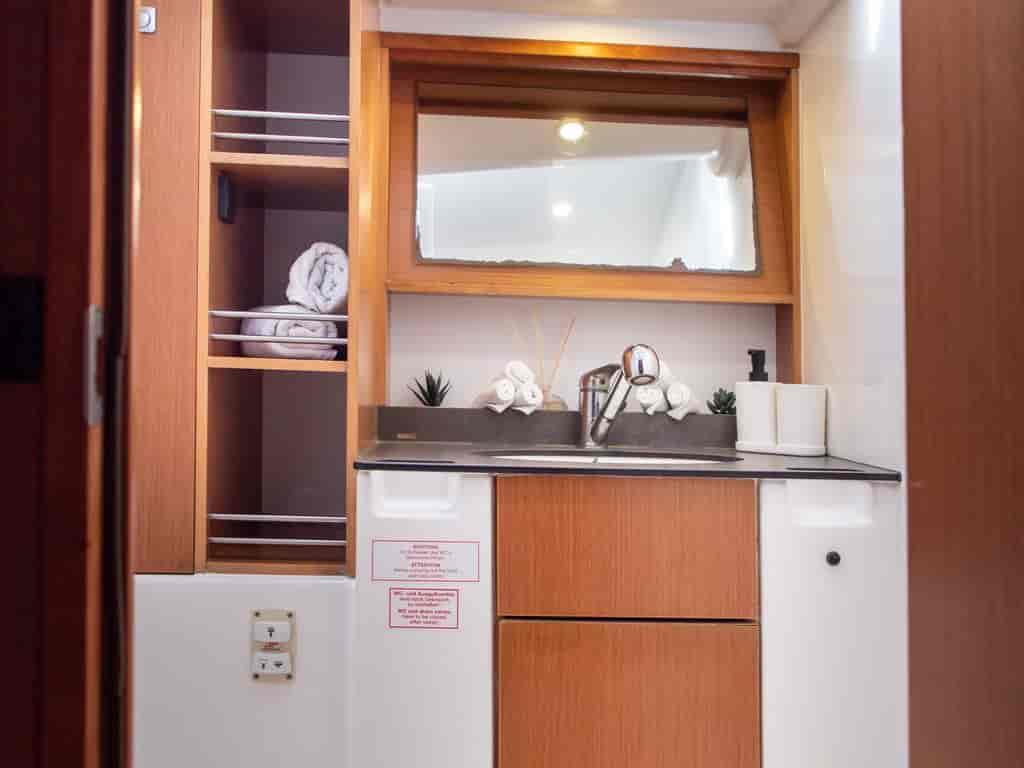 Boat picture 9