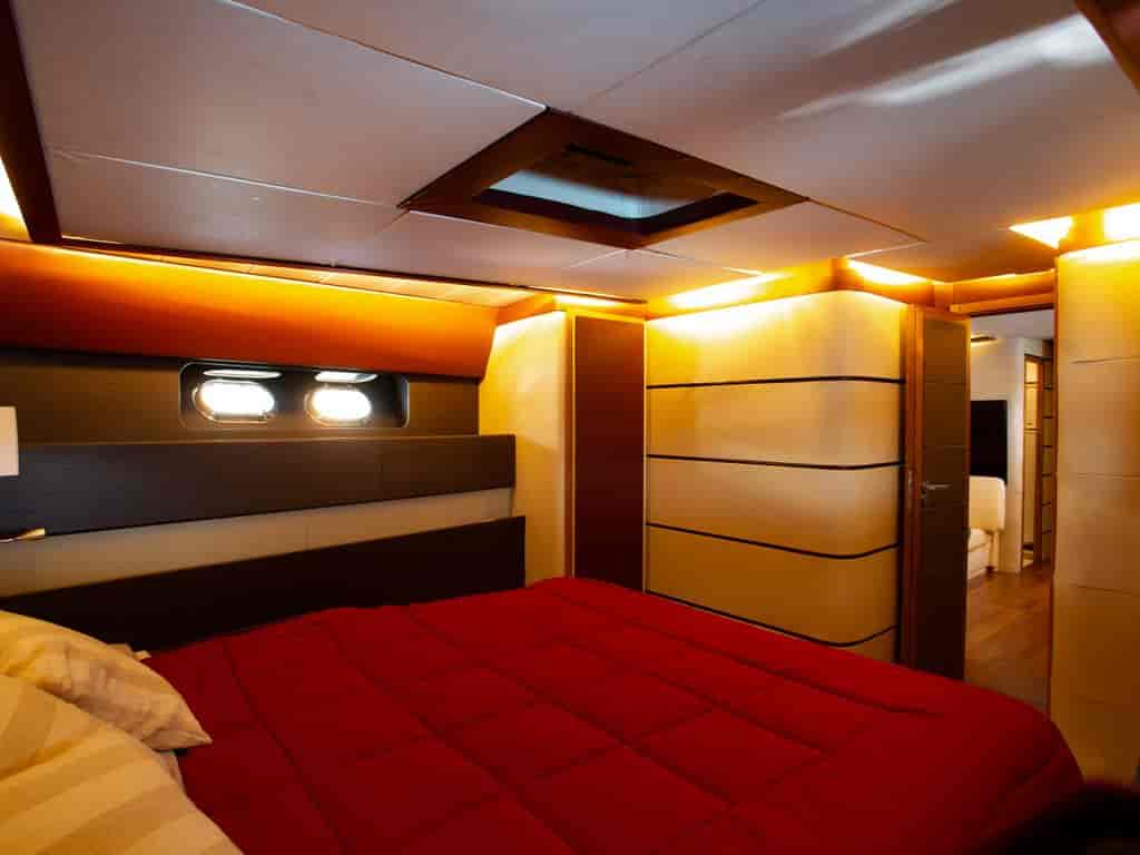 Boat picture 9
