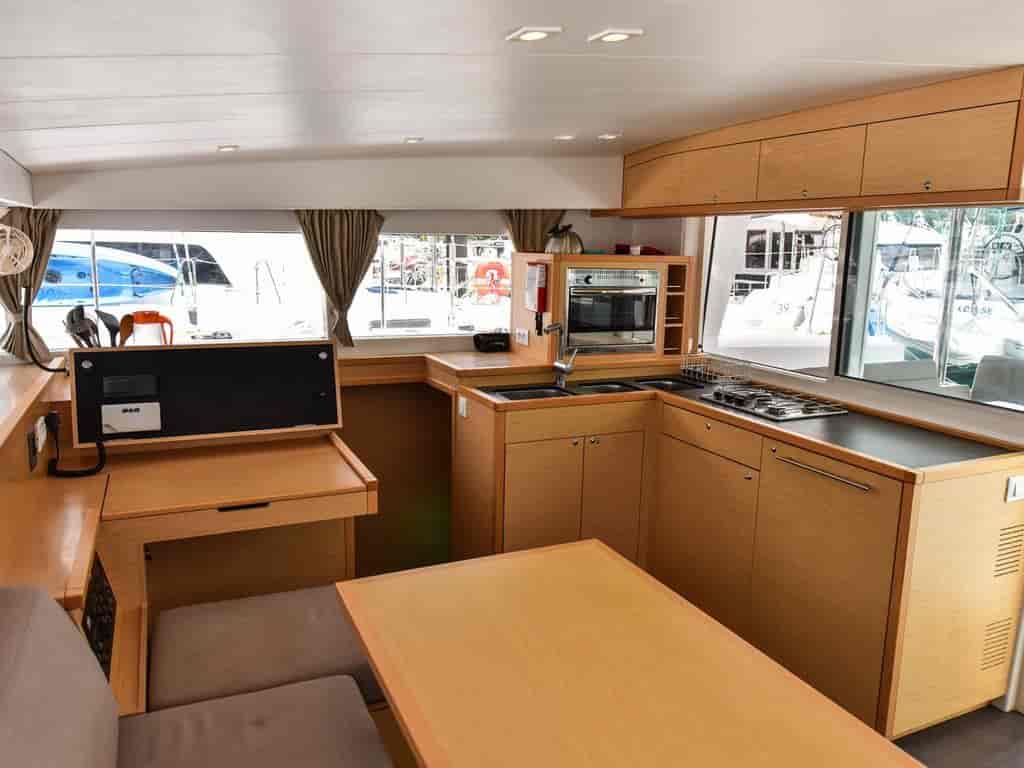Boat picture 14