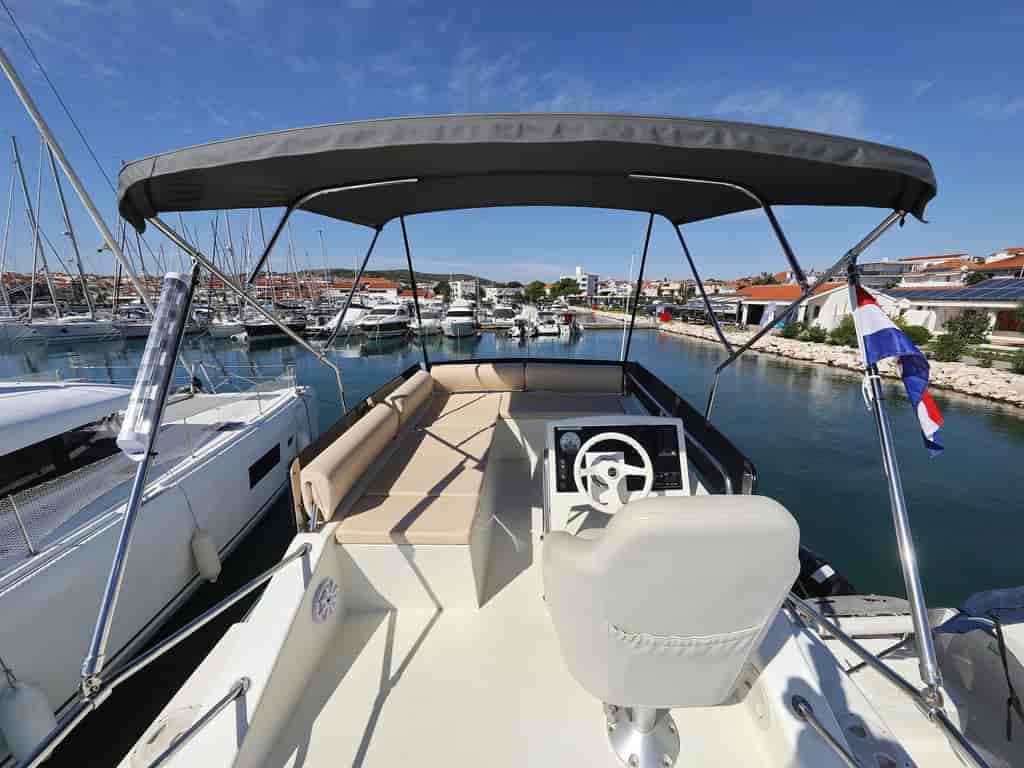 Boat picture 9