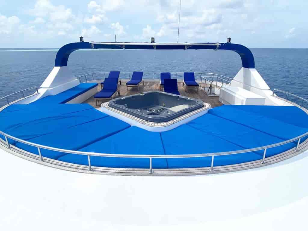Boat picture 9