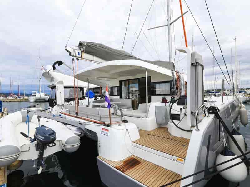 Photo of Windhunter, image 1 of 5