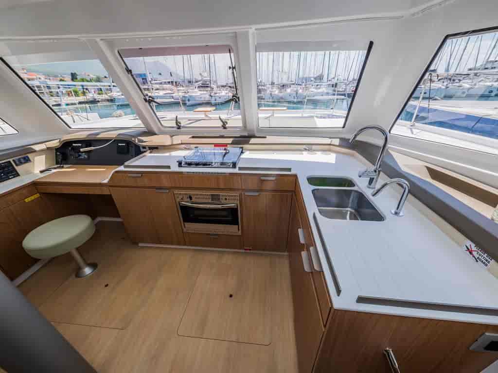 Boat picture 16
