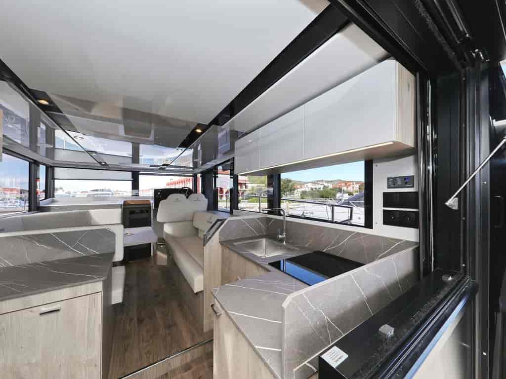 Boat picture 16