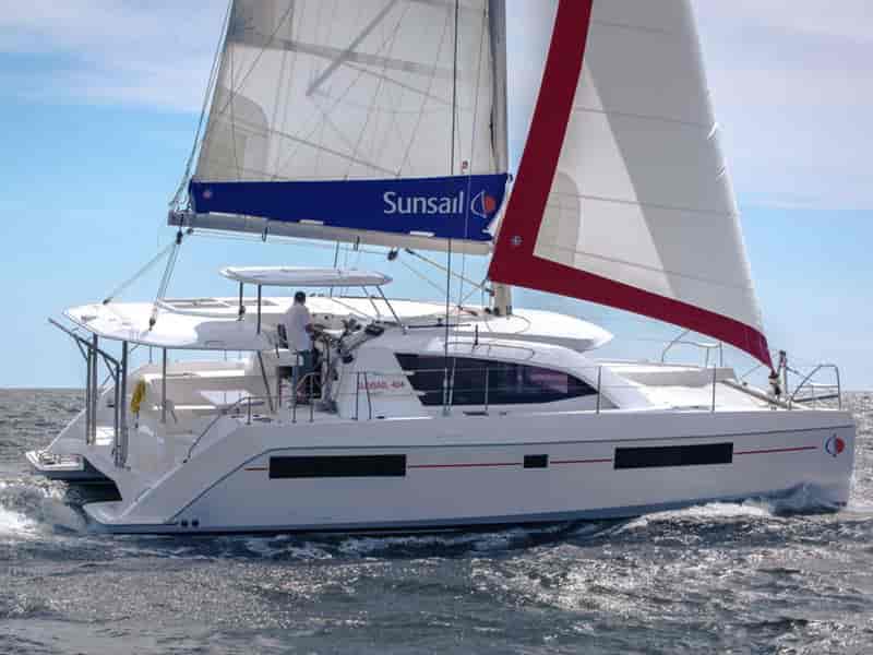 Photo of Sunsail 404 Classic, image 1 of 5