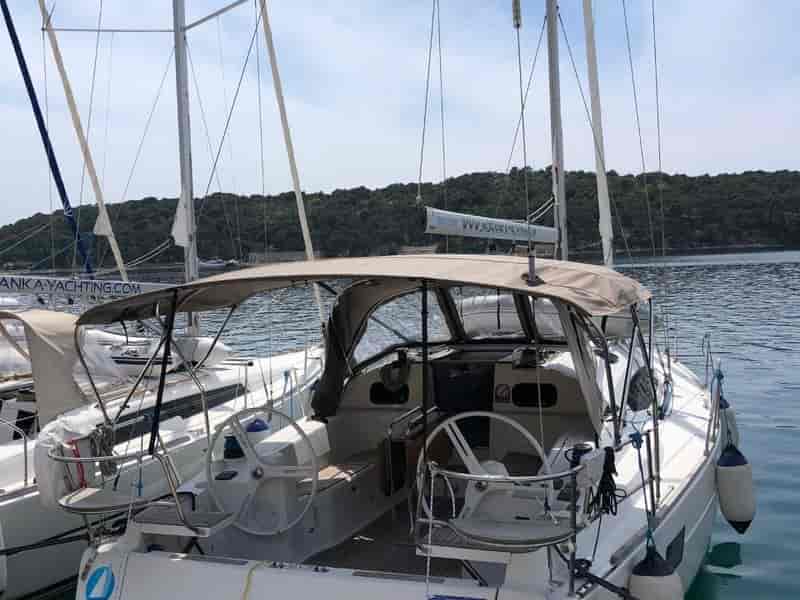 Photo of undefined, image 1 of 18