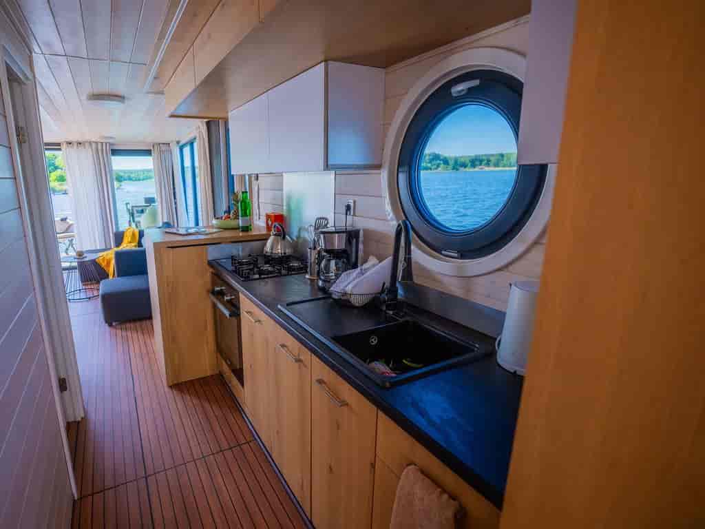 Boat picture 10