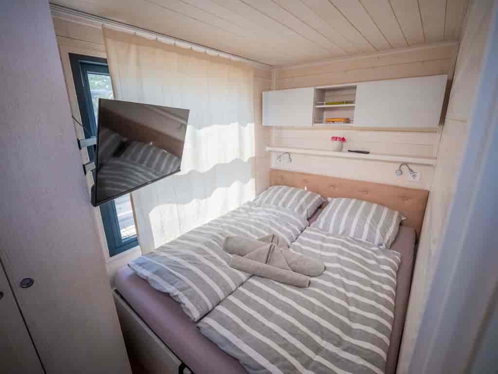 Boat picture 17