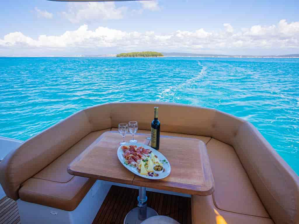 Boat picture 9