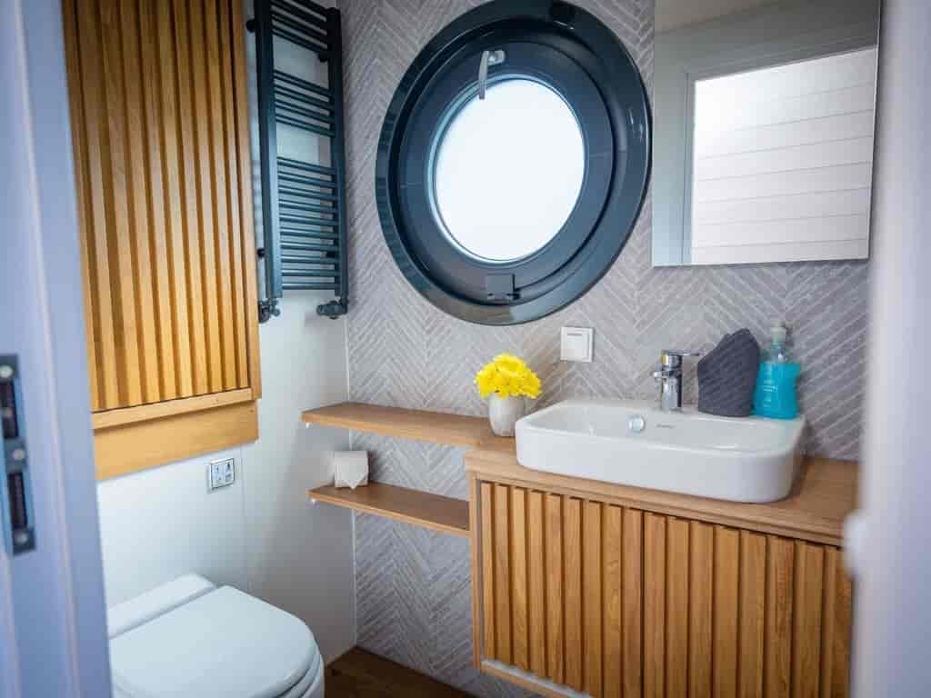 Boat picture 17