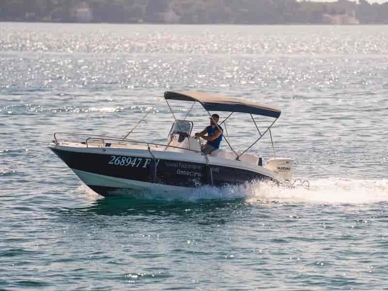 Boat picture 1