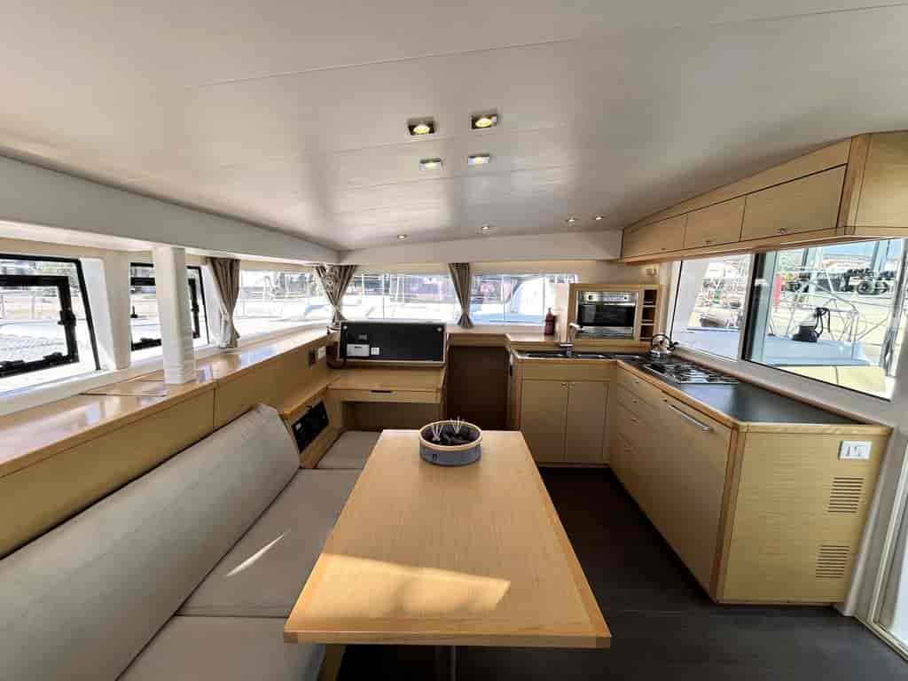 Boat picture 16