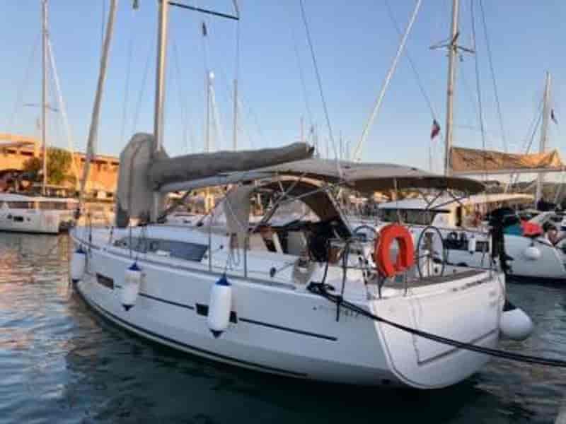Photo of Rose De Mer, image 1 of 5