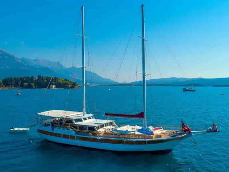 Boat picture 1