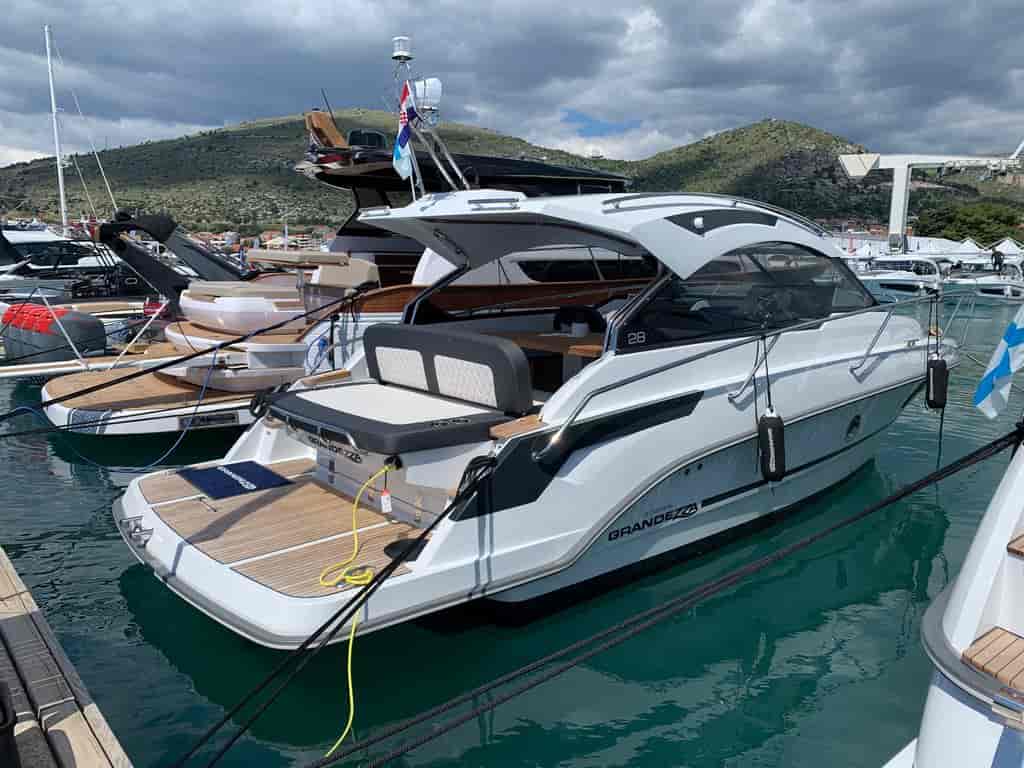 Boat picture 9