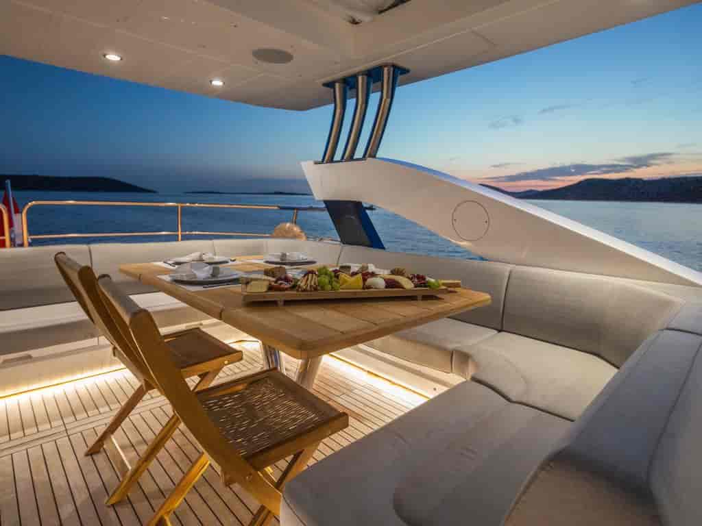 Boat picture 9