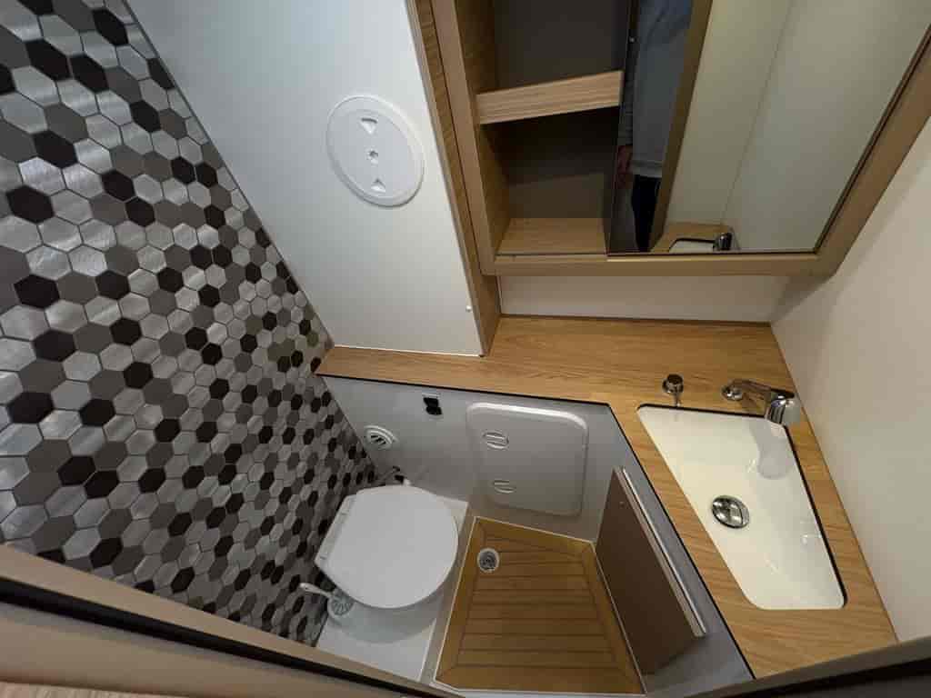 Boat picture 9