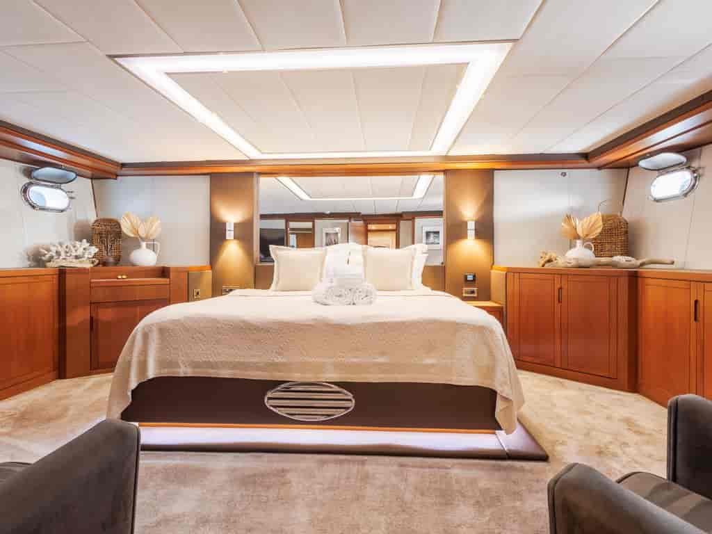 Boat picture 9