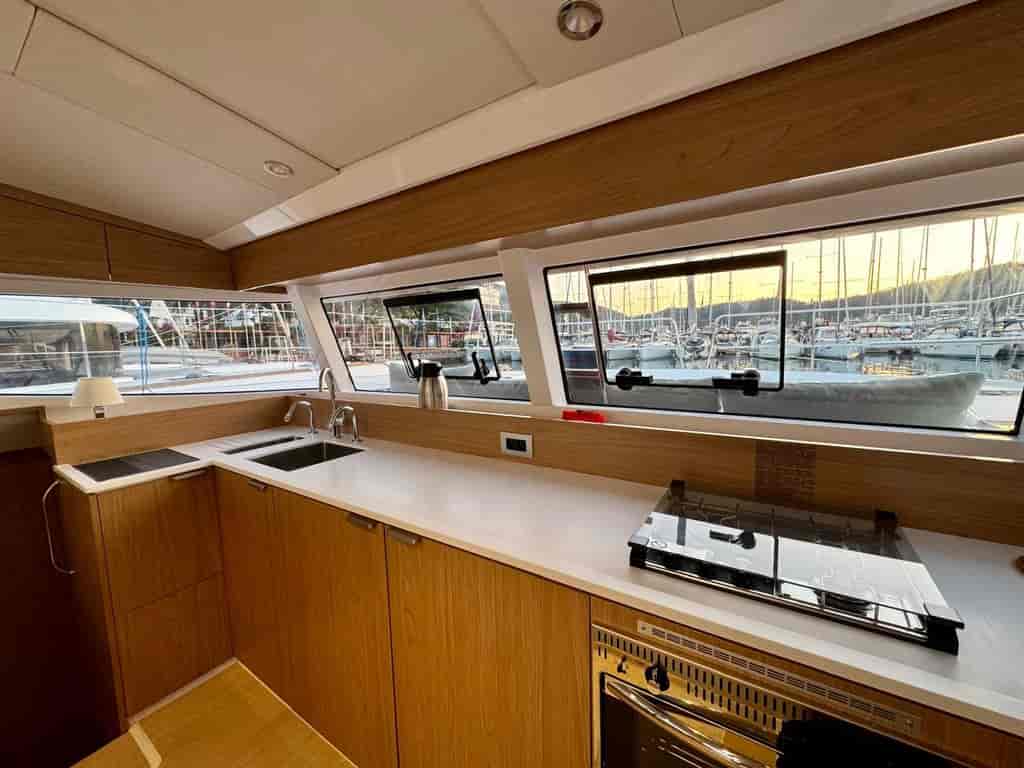 Boat picture 14