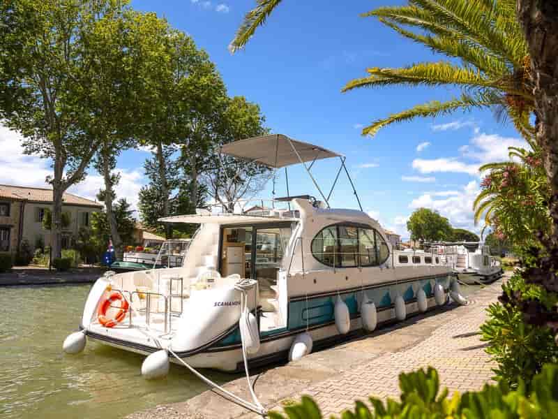 Photo of undefined, image 1 of 6