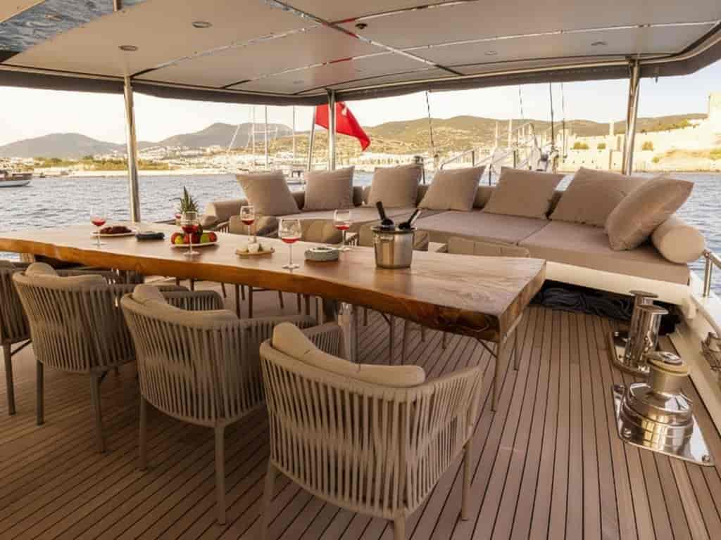 Boat picture 9