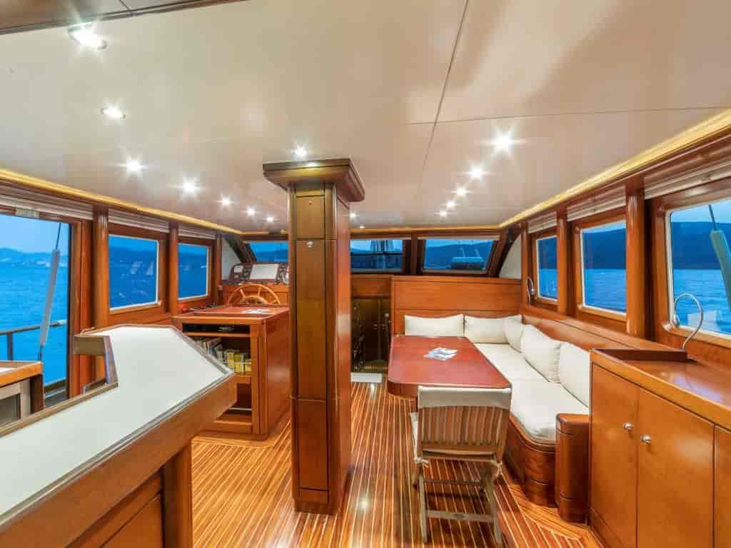 Boat picture 9