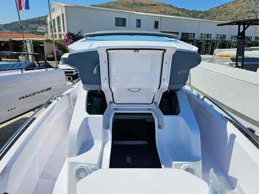Boat picture 19