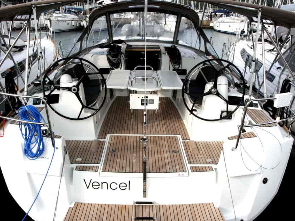 Photo 3 of Vencel