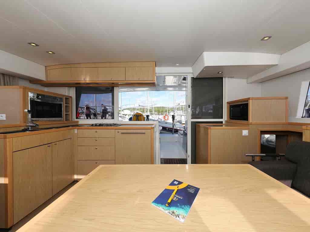 Boat picture 17
