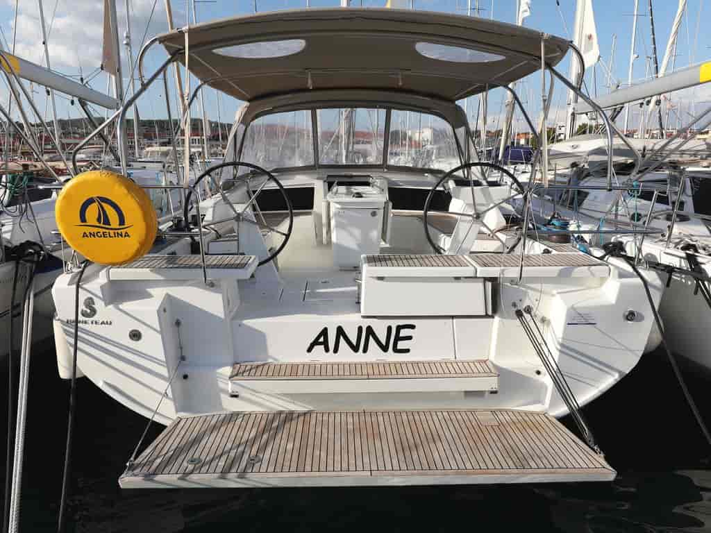 Photo 3 of Anne