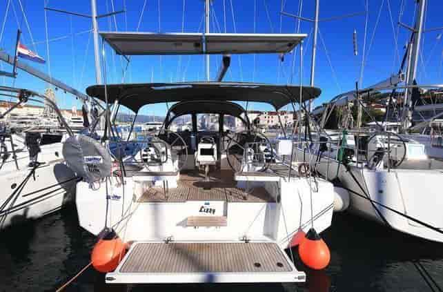 Photo of Lizzy, image 1 of 5