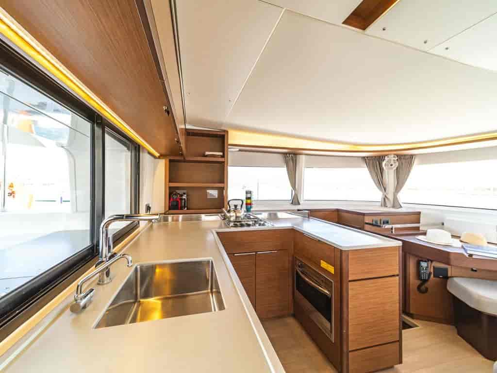 Boat picture 16